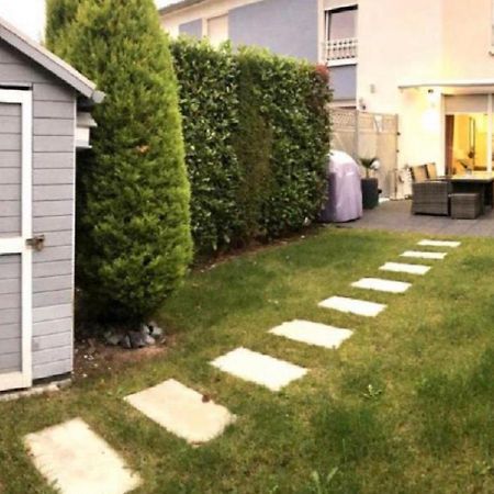 Geraeumiges Ferienhaus In Koblenz コブレンツ エクステリア 写真