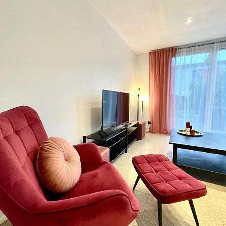 Geraeumiges Ferienhaus In Koblenz コブレンツ エクステリア 写真