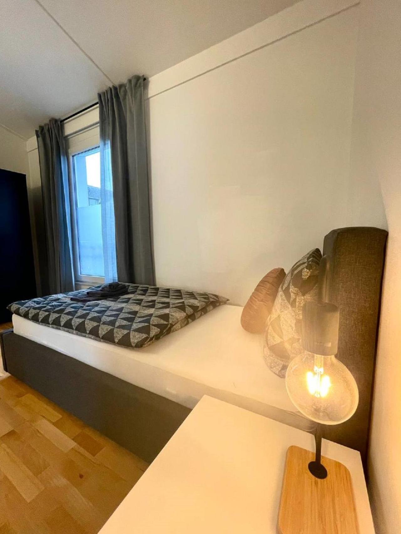 Geraeumiges Ferienhaus In Koblenz コブレンツ エクステリア 写真