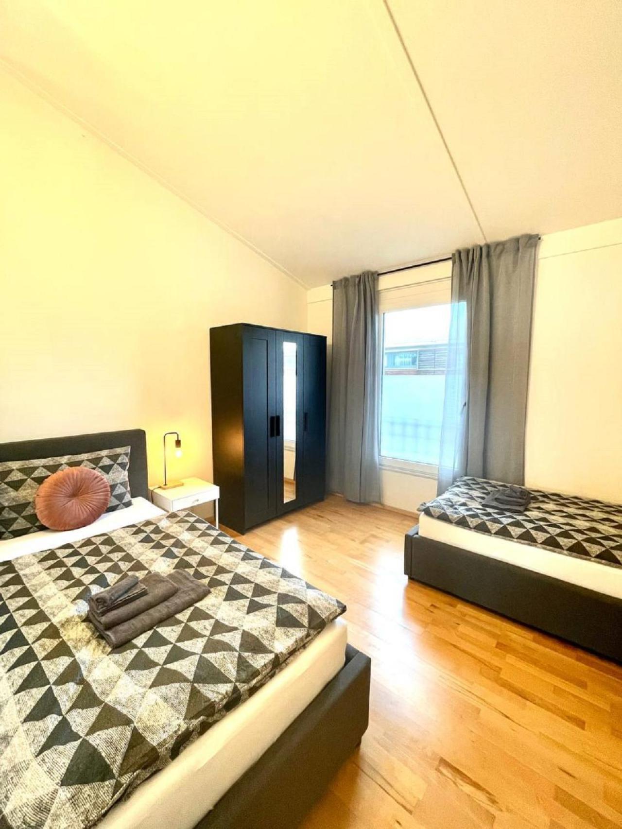 Geraeumiges Ferienhaus In Koblenz コブレンツ エクステリア 写真