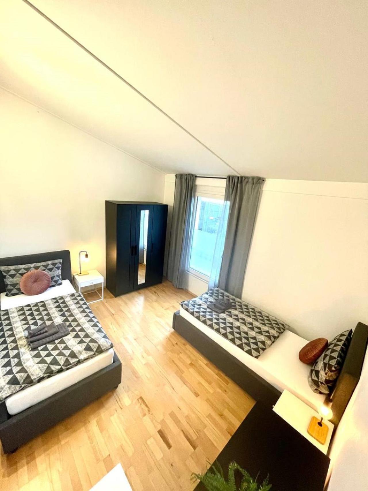 Geraeumiges Ferienhaus In Koblenz コブレンツ エクステリア 写真