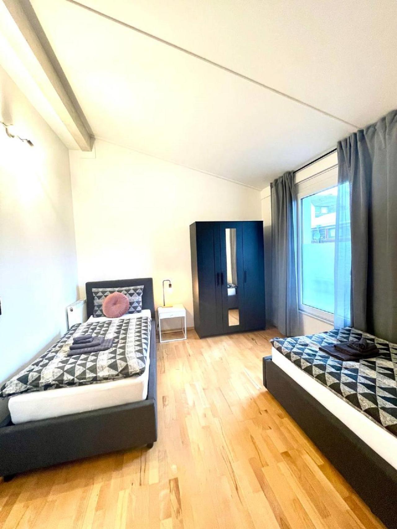 Geraeumiges Ferienhaus In Koblenz コブレンツ エクステリア 写真